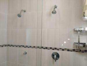 All the Tides - Hi Tide