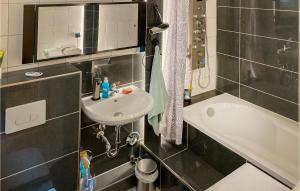 2 Bedroom Nice Apartment In Schwerin