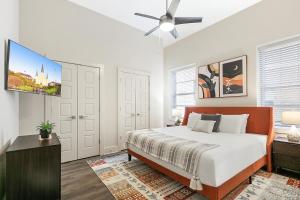 Spacious 4B Oasis steps from French Quarter - Your NOLA Dream Awaits!