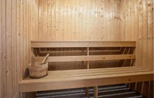 Three-Bedroom Holiday Home In Hvide Sande