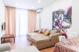 Luxury Sweet Home 4 at Freedom Square