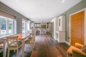 Scotsdale - exclusive family home