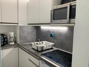 Appartements Studio au coeur de Brides-les-Bains face au parc thermal, balcon, parking, ideal pour curistes et skieurs - FR-1-512-126 : photos des chambres