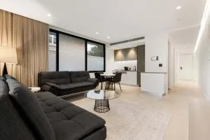 Stylish 1BR Apartment with Balcony near Coogee Beach - Coogee