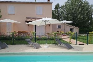 Villas Holiday home with swimming pool : photos des chambres