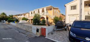 HausAdrian Apartments Tony