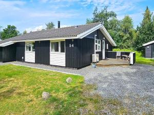 6 person holiday home in Hadsund