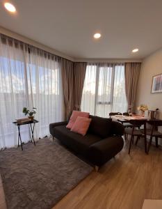 1 Bedroom Sky Park corner