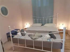 Blue central apt 10 min to the port/ wash machine - Thorikón