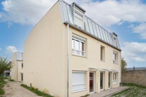 Appartements Le blanc 23D 1ere ETG F2 duplex face gauche : photos des chambres