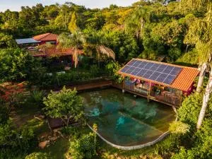 Casa Rosa - Terra Dourada, Paraíso na Natureza, piscina natural, Wi-Fi - Pompílio Marques