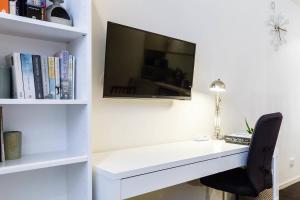 Simple on Swanston - A Central Student Accom Studio