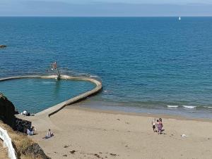 Appartements les pieds dans l'eau a 50 metres de la mer : photos des chambres