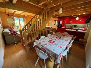 Chalets Chalet Chatel, 5 pieces, 8 personnes - FR-1-198-220 : photos des chambres