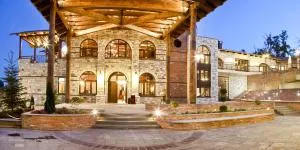 Kazarma Hotel - Mayírou