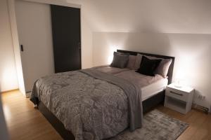 Mountain Escape City Charm