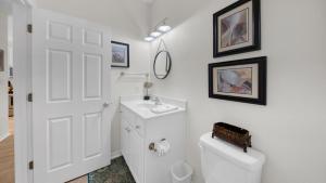 Stars Hollow Cottage - 3 bedrooms sleeps 10