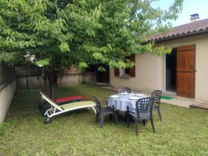 Maisons de vacances Maison de village avec jardin au calme pour 6 pers : photos des chambres