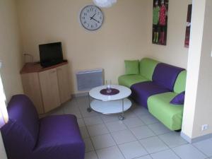 Maisons de vacances Carefully furnished cottage 5 km from Mont Saint Michel : photos des chambres