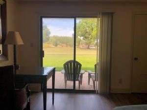 obrázek - 2 Beds 1 Bath Golf Course View condo at Saddlebrook