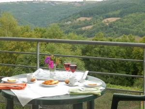 Maisons de vacances Cozy Holiday Home in Tr bas with Sauna : photos des chambres