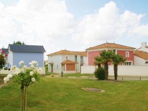 Villas Spacious villa with a private pool on a golf course in Loire : photos des chambres