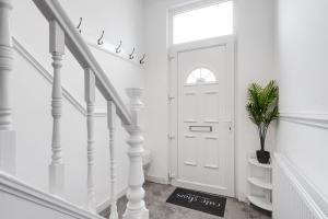 DACY LODGE, Anfield - Strictly NO Parties