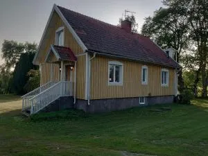 Stålemara Gård Lilla gula huset på landet - Karlskrona