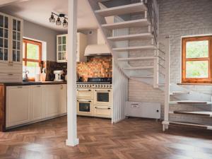 Large holiday villa with sauna, jacuzzi and pool