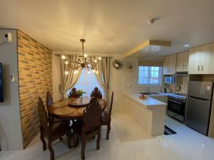 Hillside Homestay Subic-Fully Furnished House 3BR
