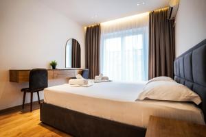 2BR at Café Flora - Skanderbeg Square Area - 4-звездочные отели в городе Тирана