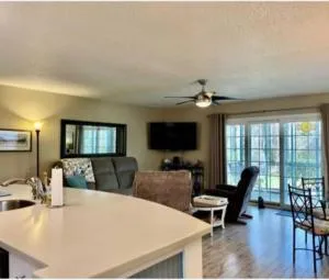 Lavacanza - Stephens Crossroads