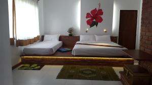 Thanakha Inle Hotel