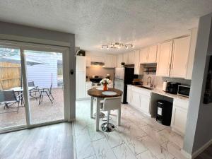 Spacious n Cozy 3 Bedroom 15 min from Downtown