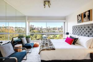 'Aquarius Rising' Poolside in Rushcutters Bay