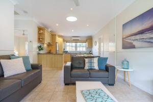 By the Beach Your Comfy Rosebud Holiday Home