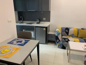 A1步行街附近 豪华公寓 1楼直通泳池Arcadia beach 高速网络智能电视