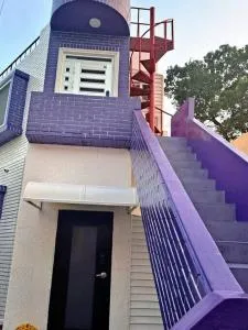 Dongpirang Purple House 1 - T'ongyŏng