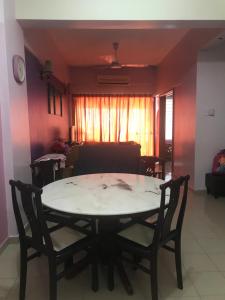 David beachside apartment