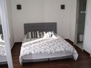 Appartements T3 au centre ville de Calvi, plages, jardin, parking : photos des chambres