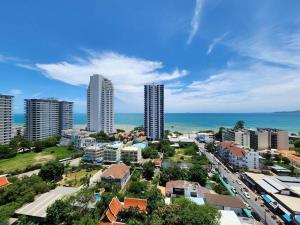 Luxury suite with sea view.