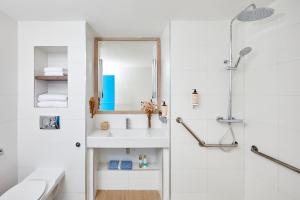 Hotels Hotel Indigo Bordeaux Centre Chartrons by IHG : Chambre Lit Queen-Size Standard - Accessible aux Personnes à Mobilité Réduite