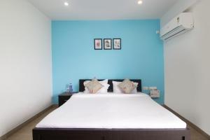 Jasmine 3BHK by Wabi Sabi Stays with Private Balcony