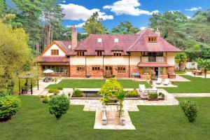 Scotsdale - exclusive family home