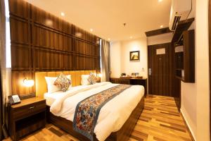 Hyphen Business Hotel