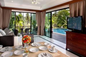 Racha Island Resort (Rayaburi)