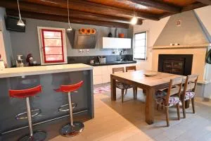 CA CENTOSA ARTISTIC HOUSE villa storica ristrutturata con patio e giardino - Riese