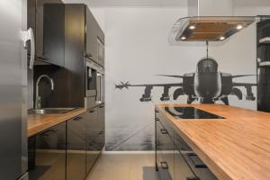 Kotimaailma - Upea kolmen makuuhuoneen paritalo Suutarilassa