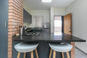 Modern 2 bed apartment, Secure estate
