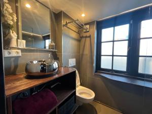 The smallest hotel in Amsterdam